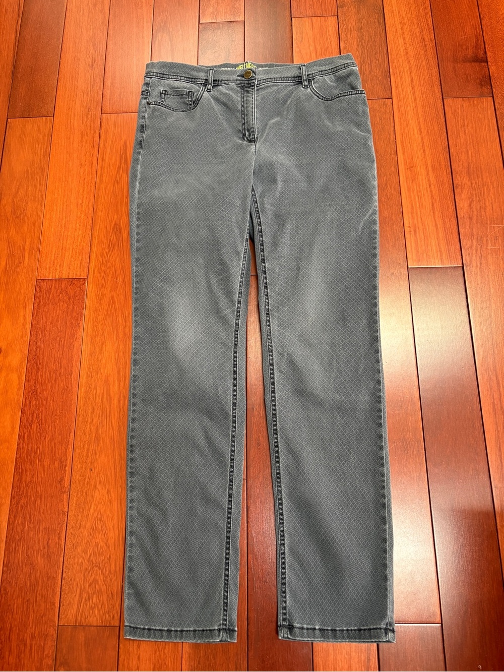 Zerres Straight-Leg Jeans in Charcoal Gray